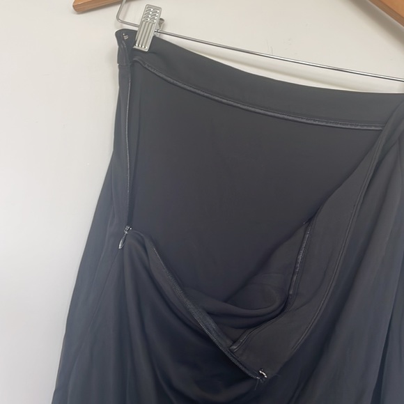 Ann Taylor Black Rayon Blend Skirt Sz 6 - Picture 5 of 7